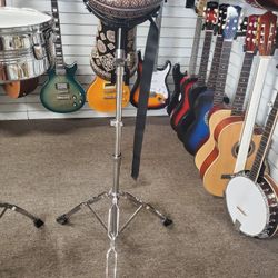 Drums stand