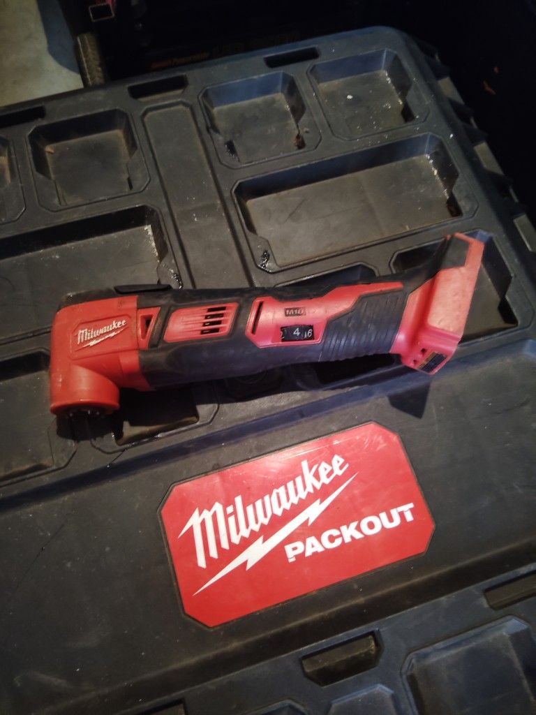 Milwaukee M18 Multi Tool