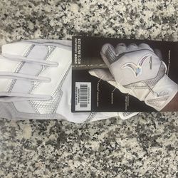 Batting gloves