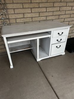 White Wood Desk