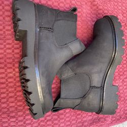 6.5 UGG Loxley  S/N 1138119 Sz