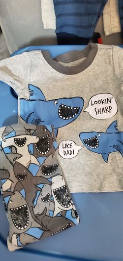 Assorted baby clothes