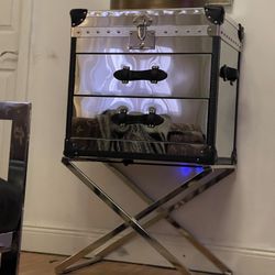  rare Mirrored Trunk Table 