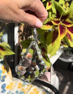 Set of 4 Vintage Lrg. Leaf Chandelier Lamp Glass Sun Catcher Prism Crystals Keychain Bag Charm Xmas Wedding 