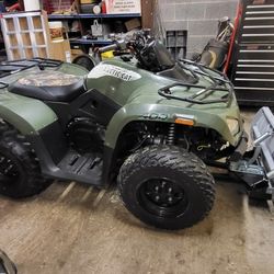 2014 Arctic Cat 400cr 4×4 Only Has 150 Original Miles On It  Just Installed A Brand New Plow Winch And Hitch. Everything Works As It Should.