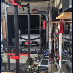 Squat Rack w/ Lat Pulldown Attachment