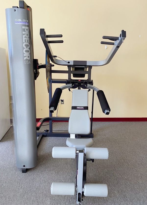 Home Gym Precor S3.21 with 200LBS Weight Stack﻿ **Needs Weight Guide