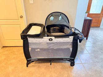 Graco Pack n Play - Like New