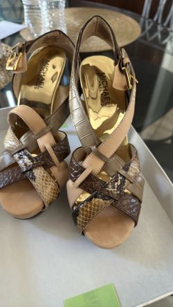 Michael Kors size  6