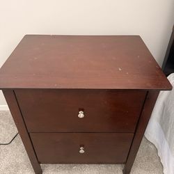 Brown wooden 2-drawer nightstand