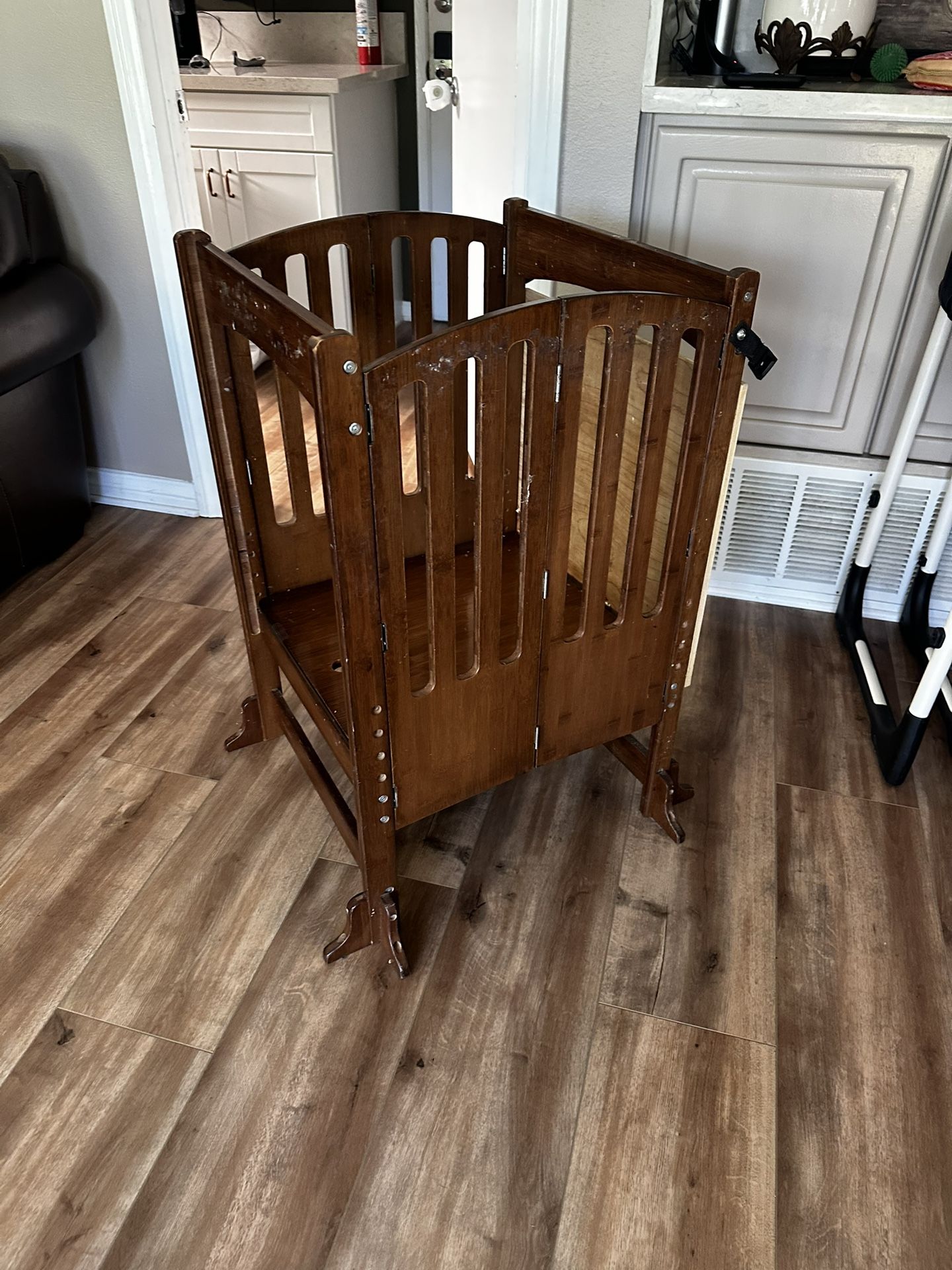 Free For Pick Up - Toddler Tower Kitchen Helper