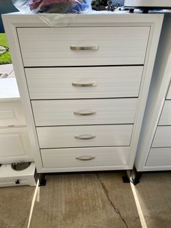 White 5-Drawer Tall Dresser Chest