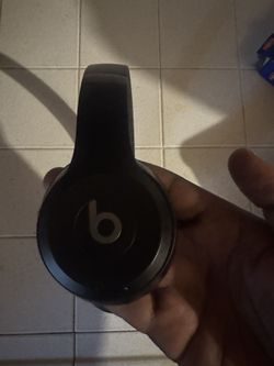 beats solo pro 4