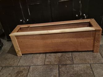 Cedar containers