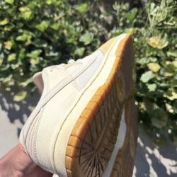 nike dunk low (return if lost) comes with box