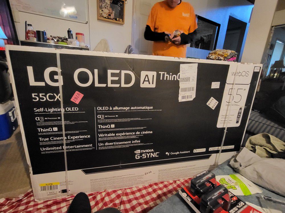 Brand new LG 55" thin  Q 
