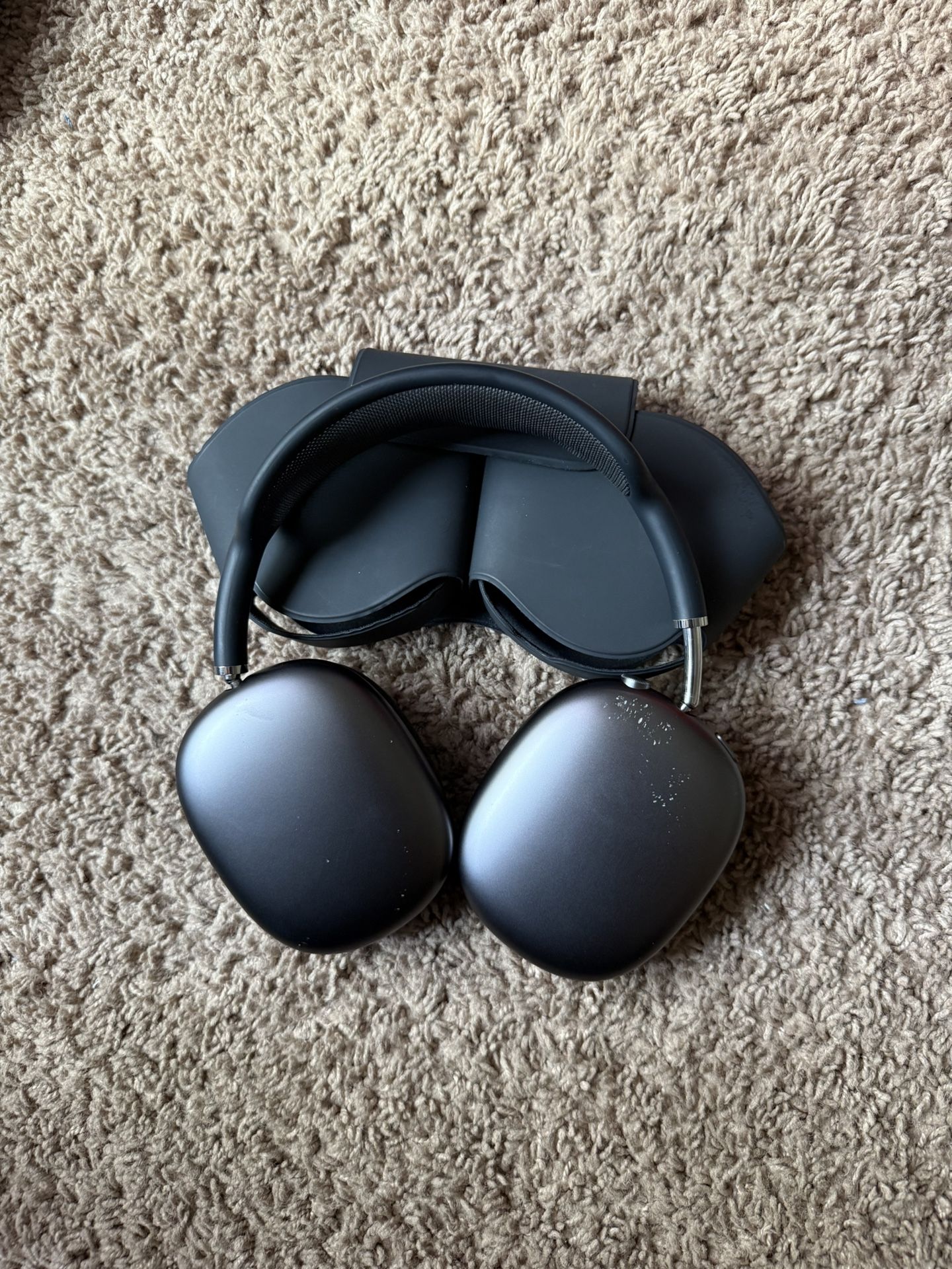 AirPod Max Headphones Preowned