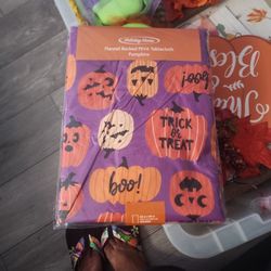 Flannel Backed Peva Tablecloth Pumpkins 