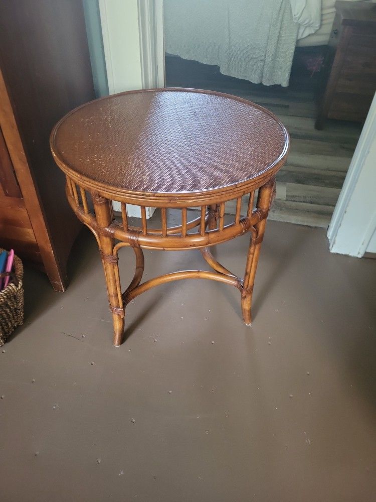 Ethan Allen Chippendale Rattan Table
