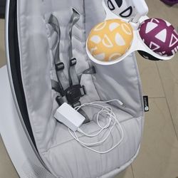 mamaRoo® multi-motion baby swing