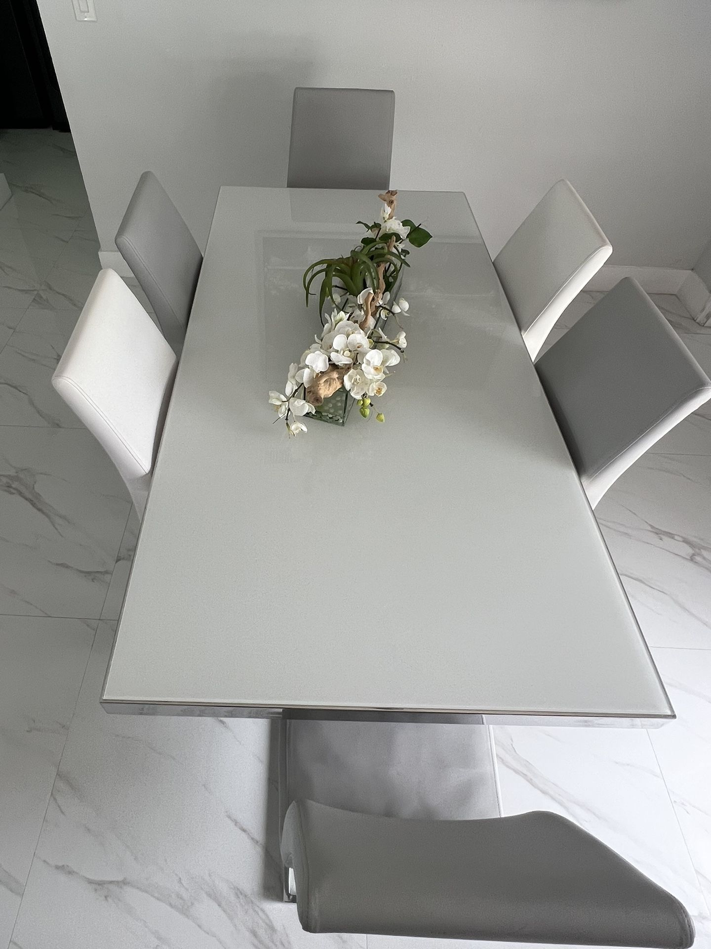 Dinning Table Set And Console Table