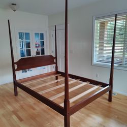 Four Poster Pennsylvania Farm Style Bed Frame -Queen