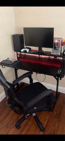 Gaming desk and chair