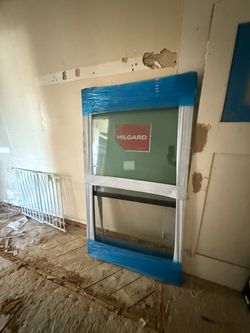 Milgard Single Hung Window