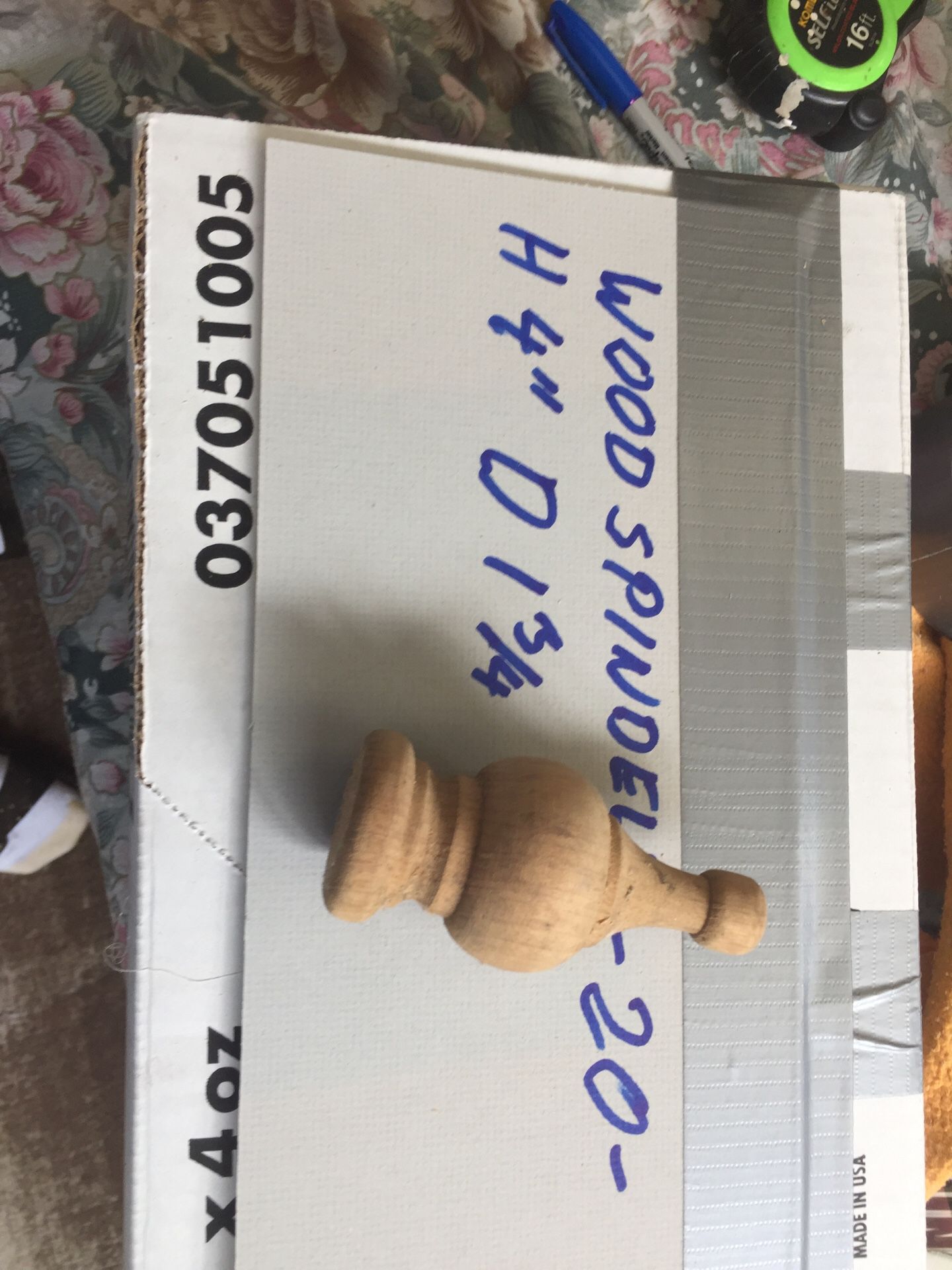 Decorative spindles 20 in box