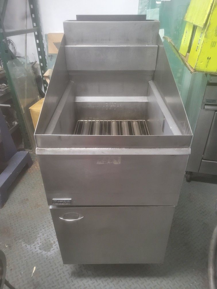 Pitco -Gas -60lb Stainless Steel Floor Fryer [Used] Come With New Fryer Basket 