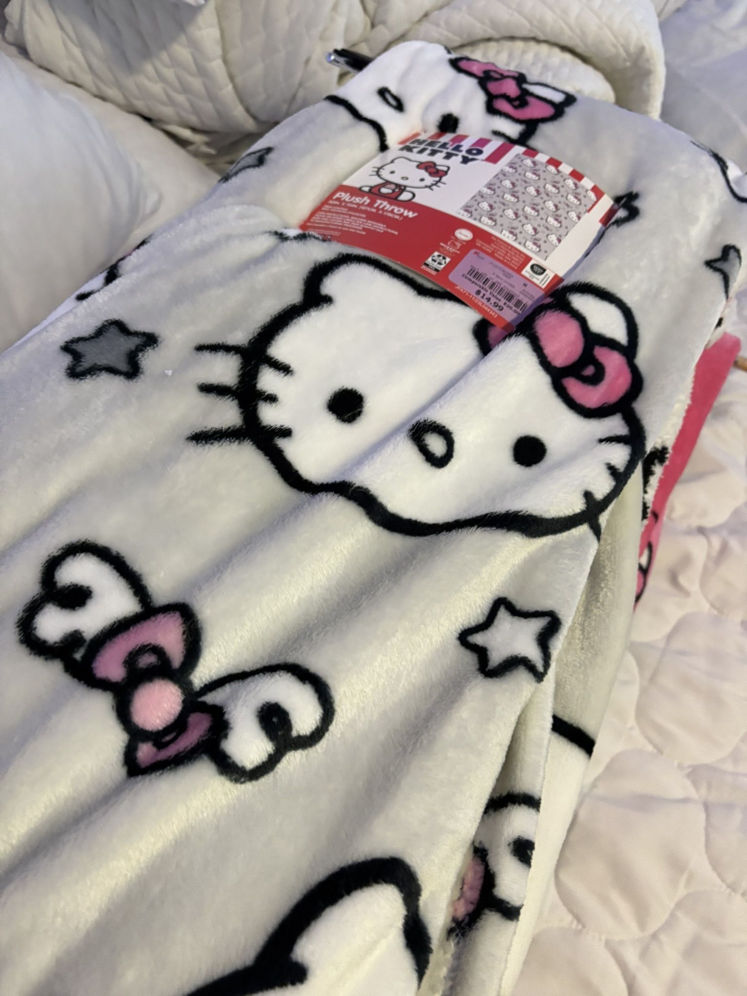 Hello Kitty Throw