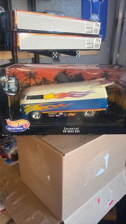 Hot wheels 1:18 customized VW DRAG BUS