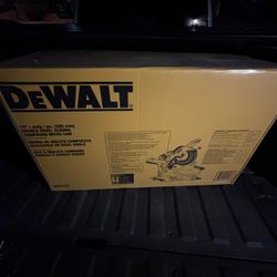 12 IN. DOUBLE-BEVEL SLIDING COMPOUND MITER SAW