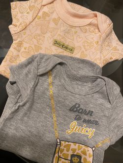 Short sleeve baby onesie