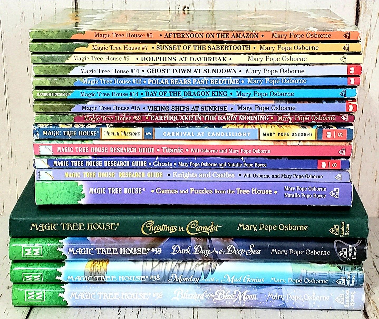 Magic Tree House Lot of 17 Books - 13 Paperback, 4 Hardcover, Merlin Missions