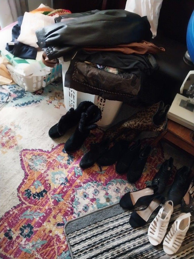 Bunch Of Shoes,rain Boots 2 Other Boots