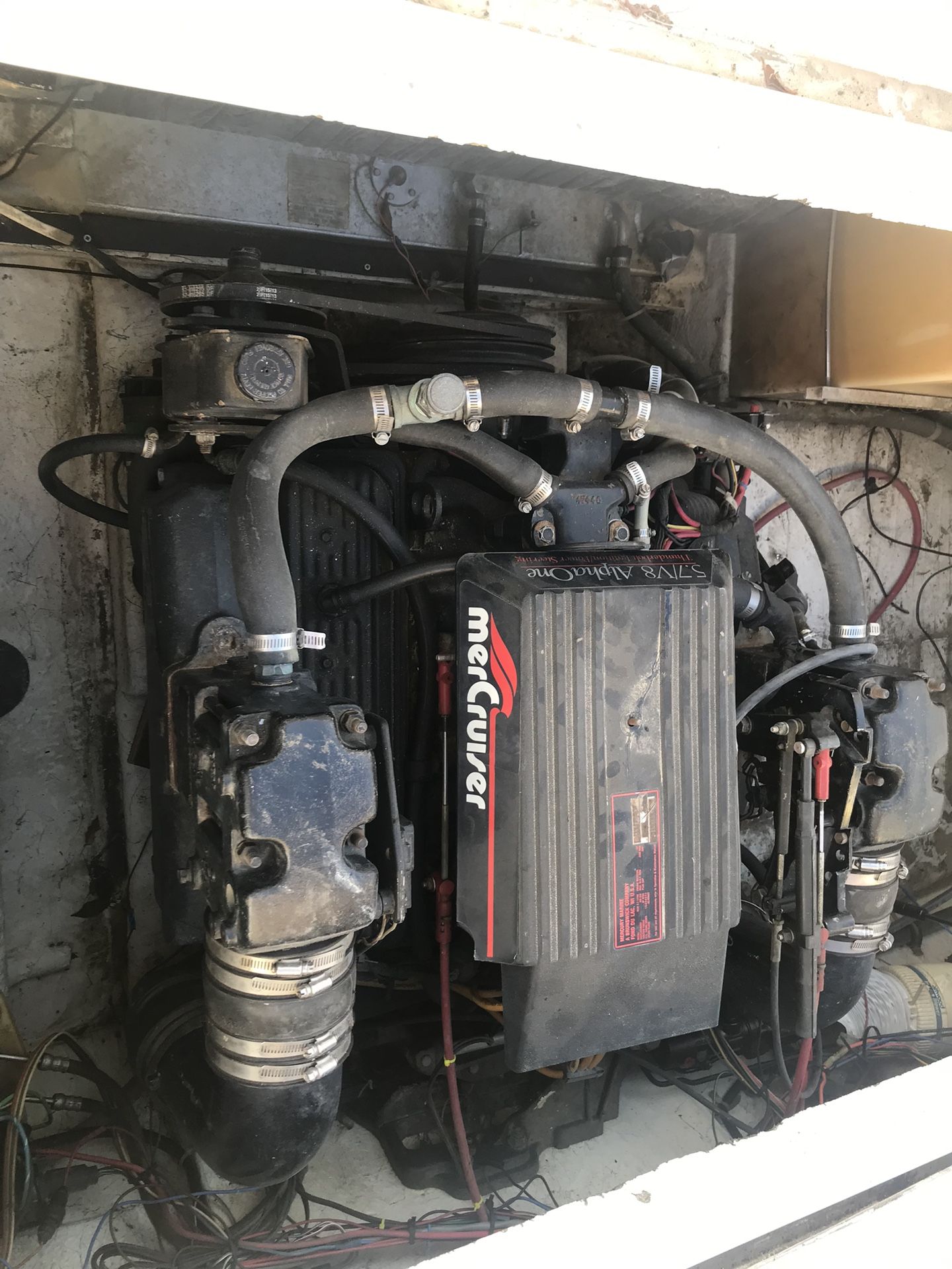 Mercruiser 5.7 And SE 116 Outdrive