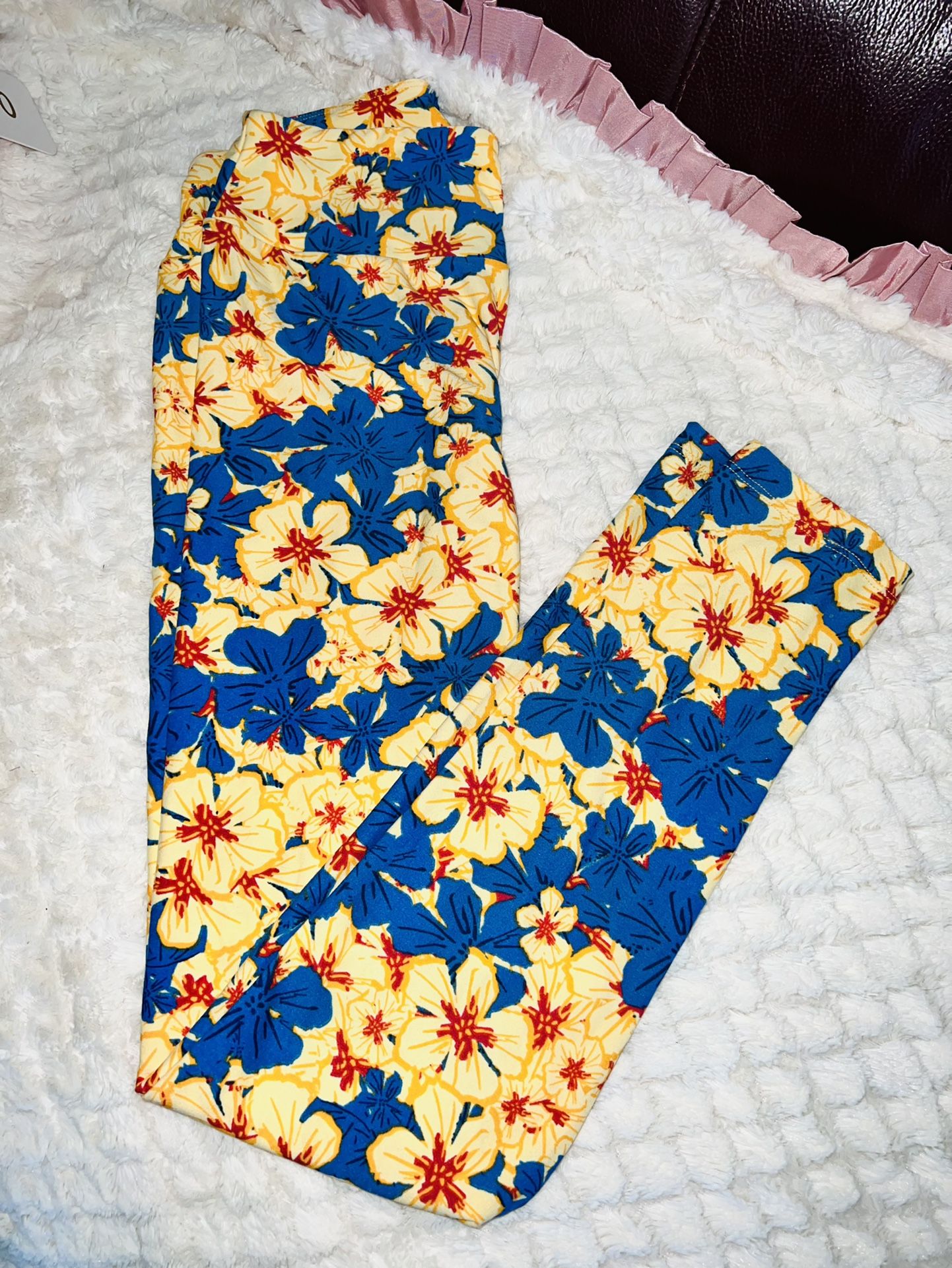 Very Nice Leggings LulaRoe (one Size) Free Size