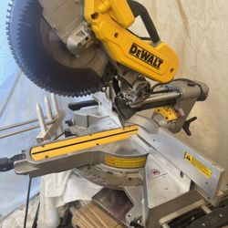 Dewalt 12” Compound Miter Saw 