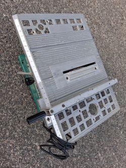 Makita 2708 8.25in Table Saw. Excellent condition. For pick up fremont sea. No low ball offers please. No trades.
