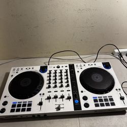 PIONEER DDJ-FLX6 FOUR 4️⃣ CHANNELS DJ CONTROLLER 