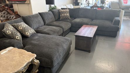 Camas Disponibles Bonitas // in Stock Bedroom Set