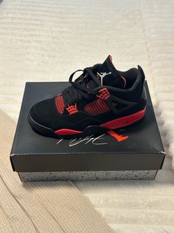 Jordan 4 size 10.5