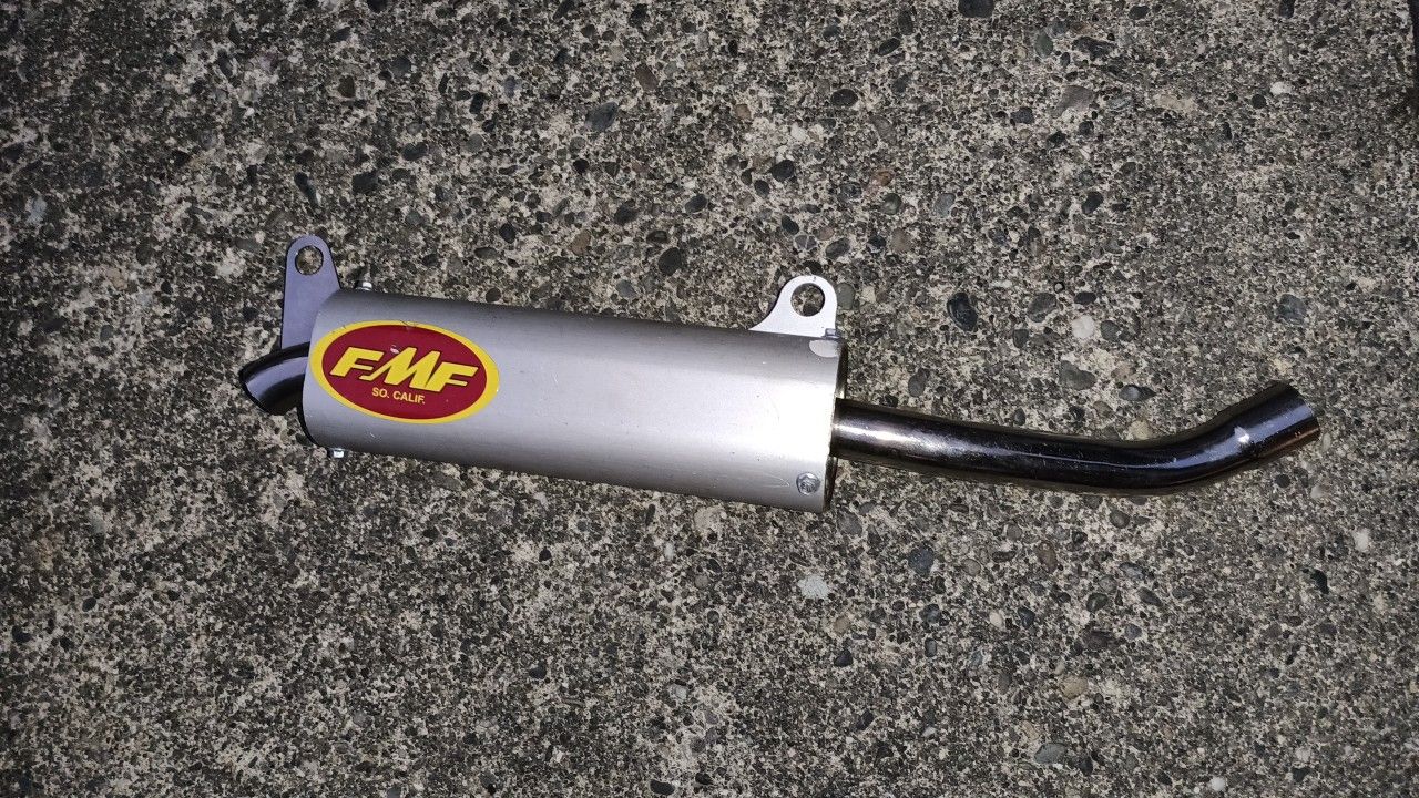 motorcycle tail pipe