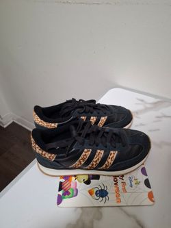 Adidas Low-Top Sneakers Leopard Print Stripes