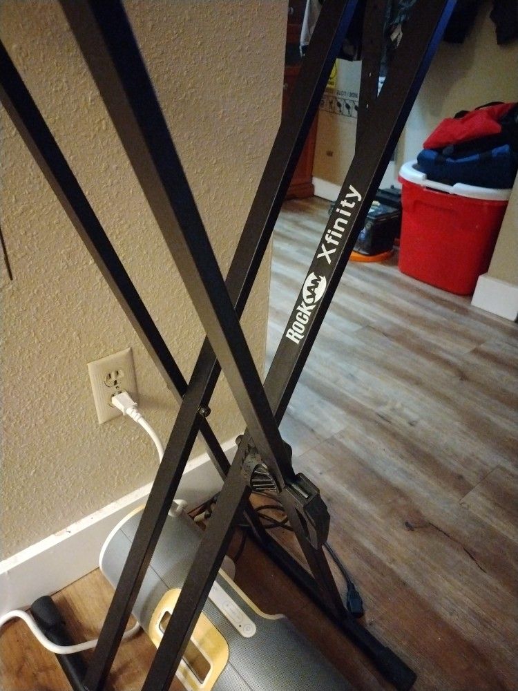 Rock Jam Xfinity Adjustable& Collapsible Stand Mew