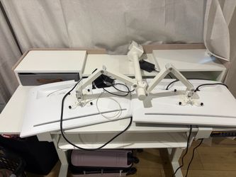 Monitors/ desk