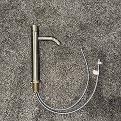 VIGO Stainless Steel Kitchen Faucet 
