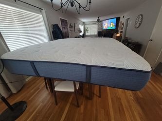 Serta King mattress