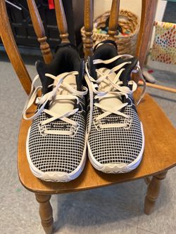 Basketball Shoes size 11.5 - LeBron Witness 7